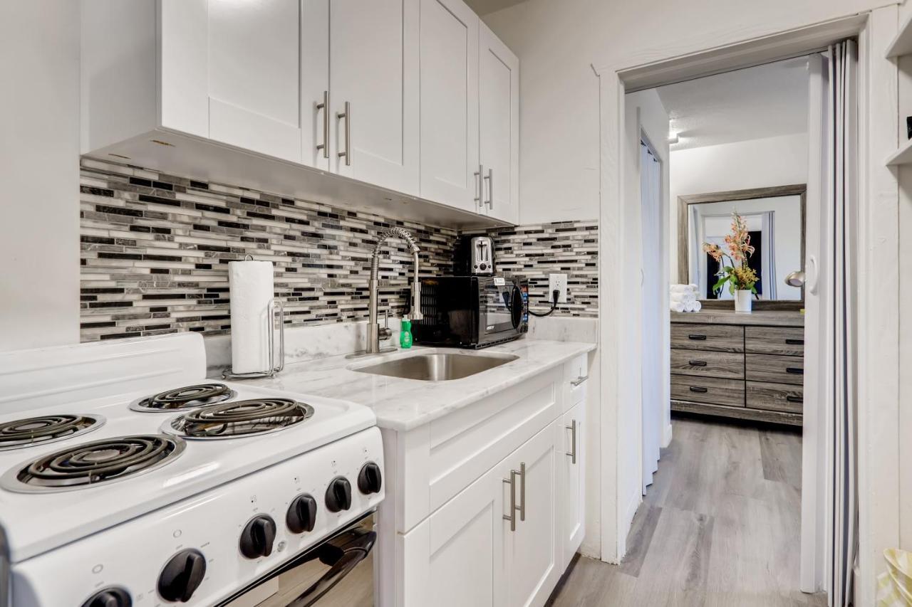 !!Coral Sands 1 Bedroom Stunner!! West Palm Beach Exterior photo